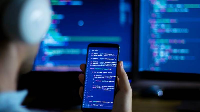 边缘计算是否会重构绥化软件开发的技术版图，取代传统云计算？